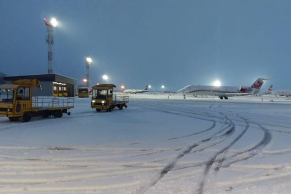 В Краснодаре аэропорт из-за непогоды задержал 11 рейсов