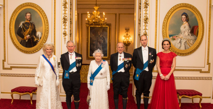 Борьба за дворцовые квадратные метры, или как Кейт Миддлтон и Меган Маркл соперничают в обустройстве семейных гнезд Борьба за дворцовые квадратные метры, или как Кейт Миддлтон и Меган Маркл соперничают в обустройстве семейных гнезд интерьер и дизайн