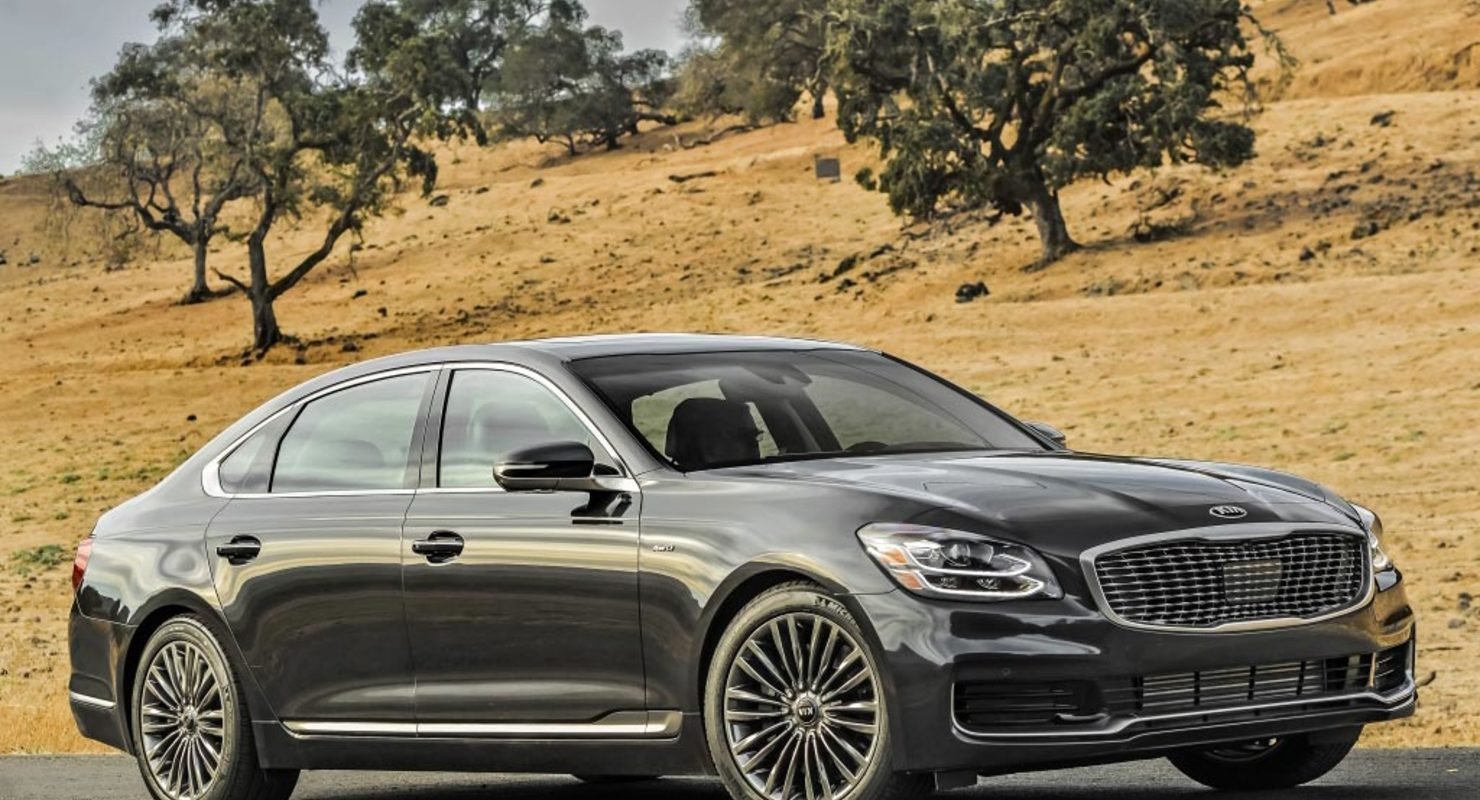 В Сети появились изображения нового Kia K900