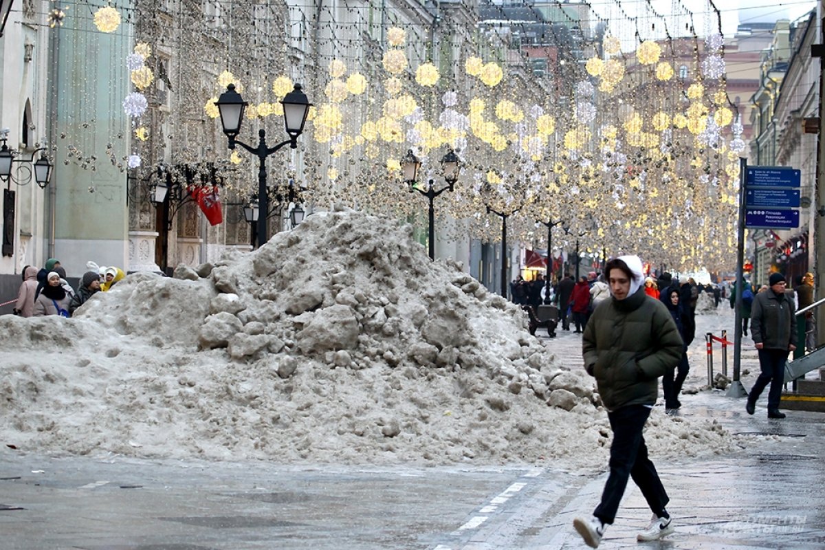 Москва ледяной дождь сегодня. Ледяной дождь. Ледяной дождь в Москве. Гололед в Москве. В январе центр Москвы.