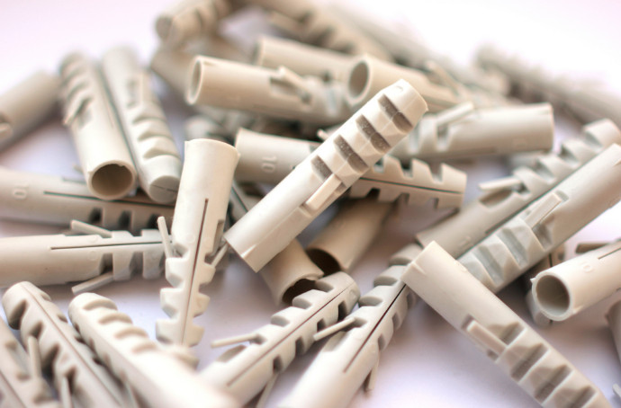 Как быстро удалить из стены старые дюбели и саморезы Как быстро удалить из стены старые дюбели и саморезы сделай сам,советы