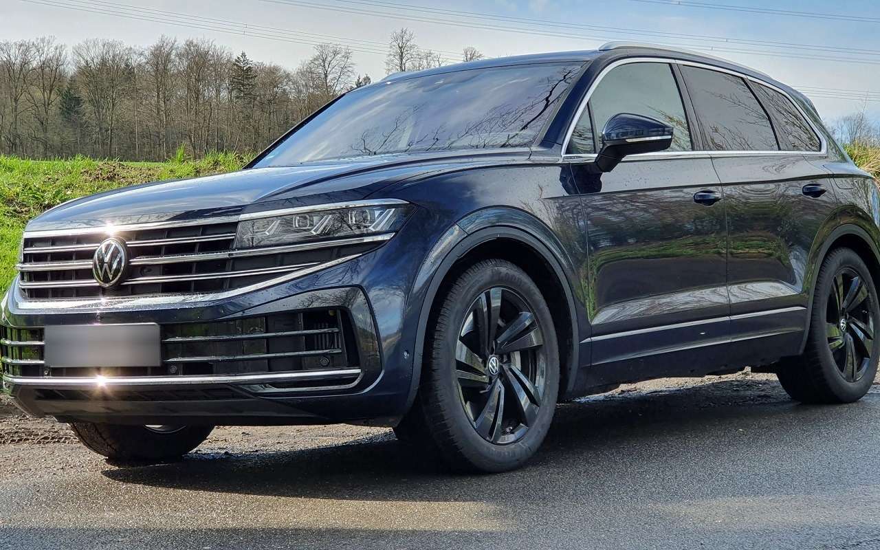 VW Touareg e-Hybrid: известны его плюсы и минусы