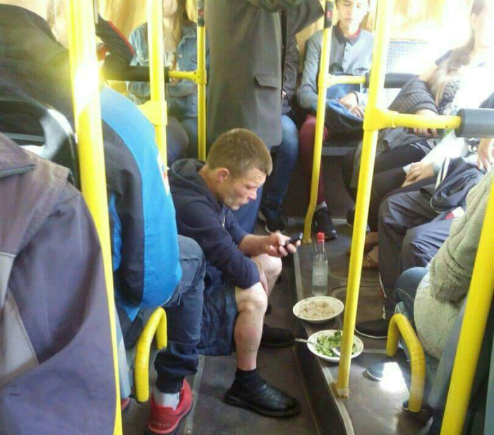 17 курьезных случаев в общественном транспорте, забыть которые не получится 17 курьезных случаев в общественном транспорте, забыть которые не получится общественный транспорт,юмор и курьезы, автобус, маршрутка, приколы