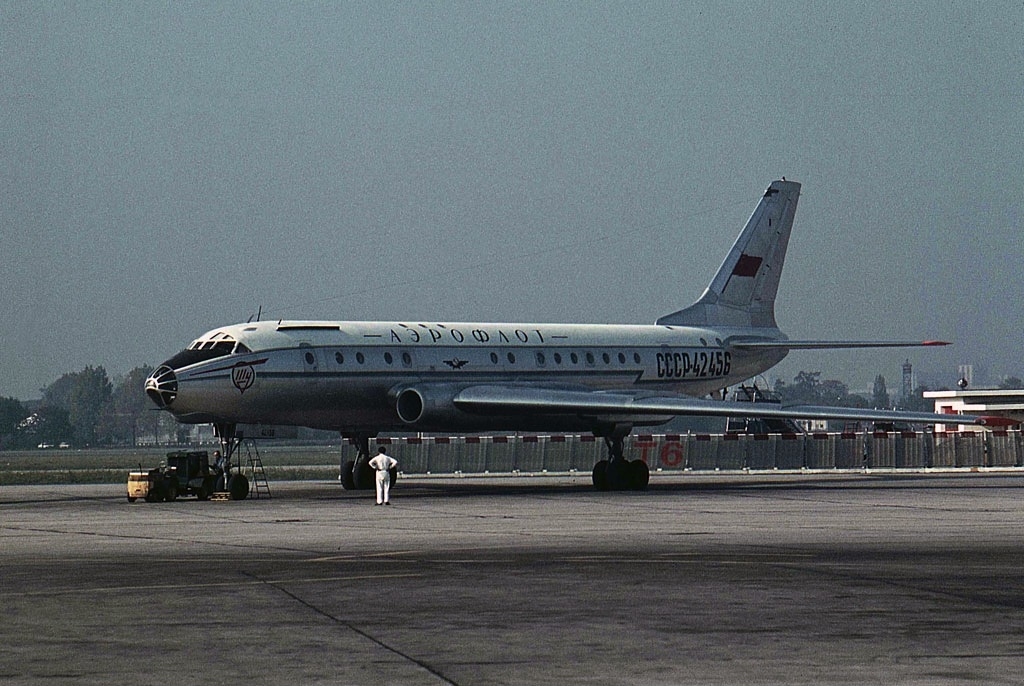 Tupolev Tu-104A, Aeroflot JP6853193.jpg