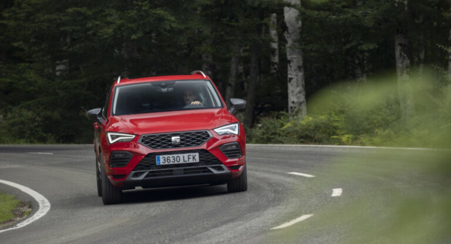 Кроссовер Seat Ateca получил новую интересную комплектацию с обширной моторной линейкой: цены и оснащение