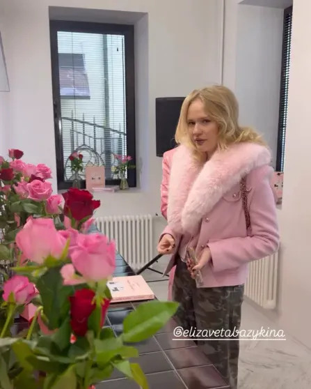 Виктория Дайнеко, Мария Миногарова, Елизавета Базыкина и жена владельца ИД 