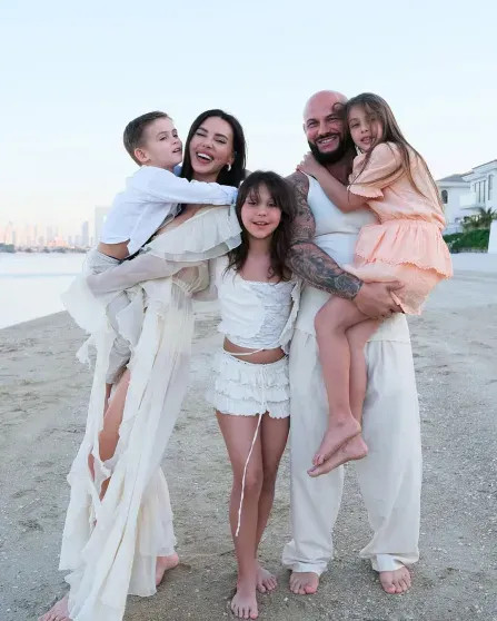 Джиган и Оксана Самойлова с детьми