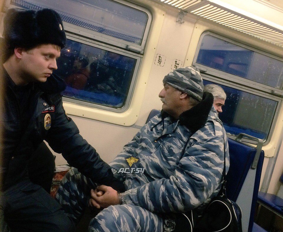 На вокзале в Новосибирске произошла резня: «Висели внутренности, весь вагон в крови»