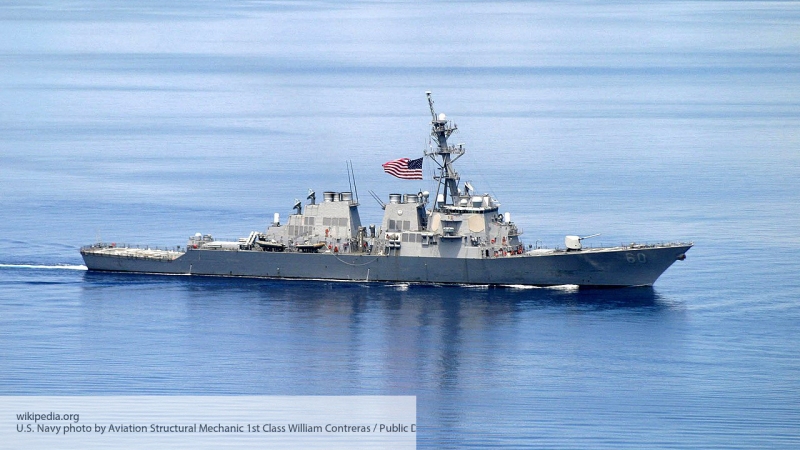 Sohu: маневр крейсера «Москва» вынудил корабль США в спешке покидать Черное море