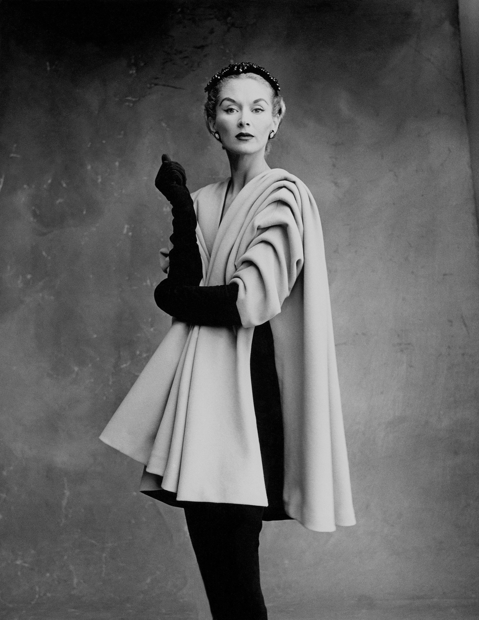 Лиза Фонсагривс – первая женщина, которую называли супермоделью Vogue, Фонсагривс, фотографа, только, этого, Сегодня, самых, на обложках, попросил, моделью, домой, в 1936 году, редактору, главному, понравились, с мужем, открыла, и они, фотографий —, школу