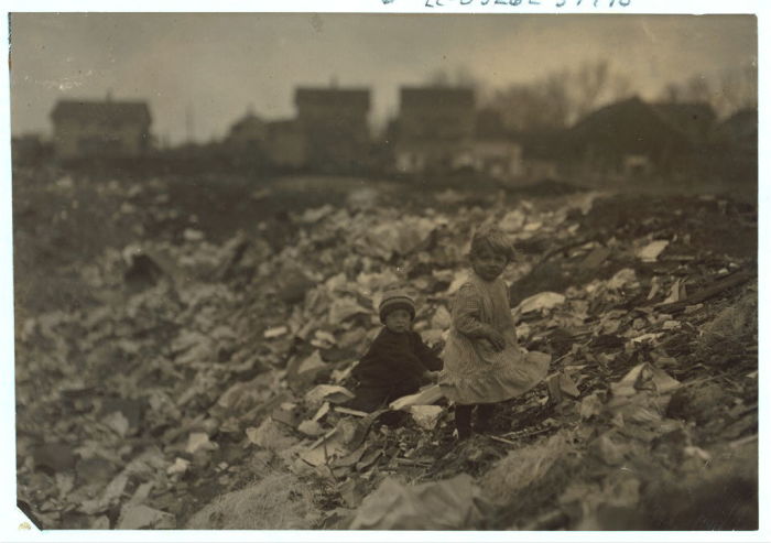 Как жилось детям 100 лет назад: Ретро фотографии времён индустриальной революции америка