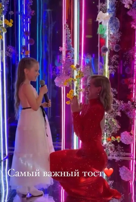 Кристина Асмус отметила день рождения с друзьями бывшего мужа Гарика Харламова Звезды,Новости о звездах