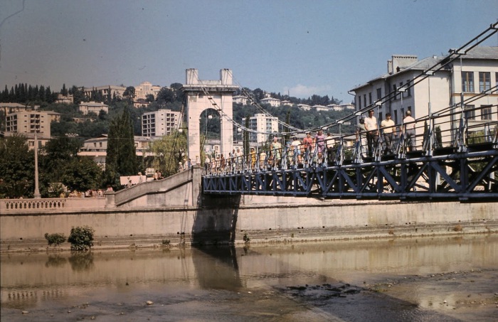 Мост, ведущий к рынку. СССР, Сочи, 1974 год.
