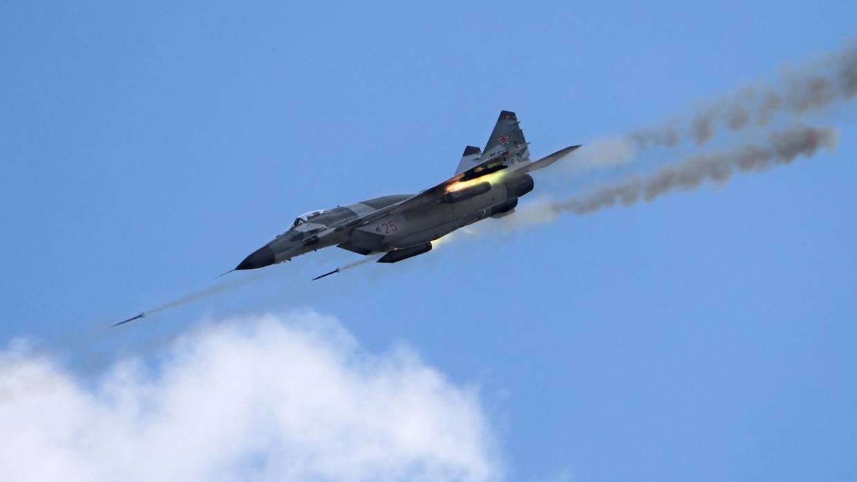 Участники российско-сербских учений «Барс-2021» отразили воздушный удар условного противника Участники российско-сербских учений «Барс-2021» отразили воздушный удар условного противника Армия