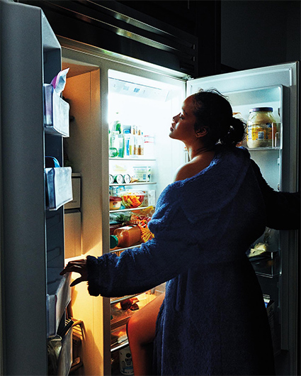 Быт и гламур: Рианна стала героиней модной съемки по мотивам периода самоизоляции Фотосессии