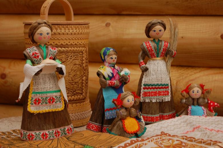 Русские народные поделки своими руками - мастер-классы по изготовлению деревянных, соломенных и глиняных предметов Русские народные поделки своими руками - мастер-классы по изготовлению деревянных, соломенных и глиняных предметов