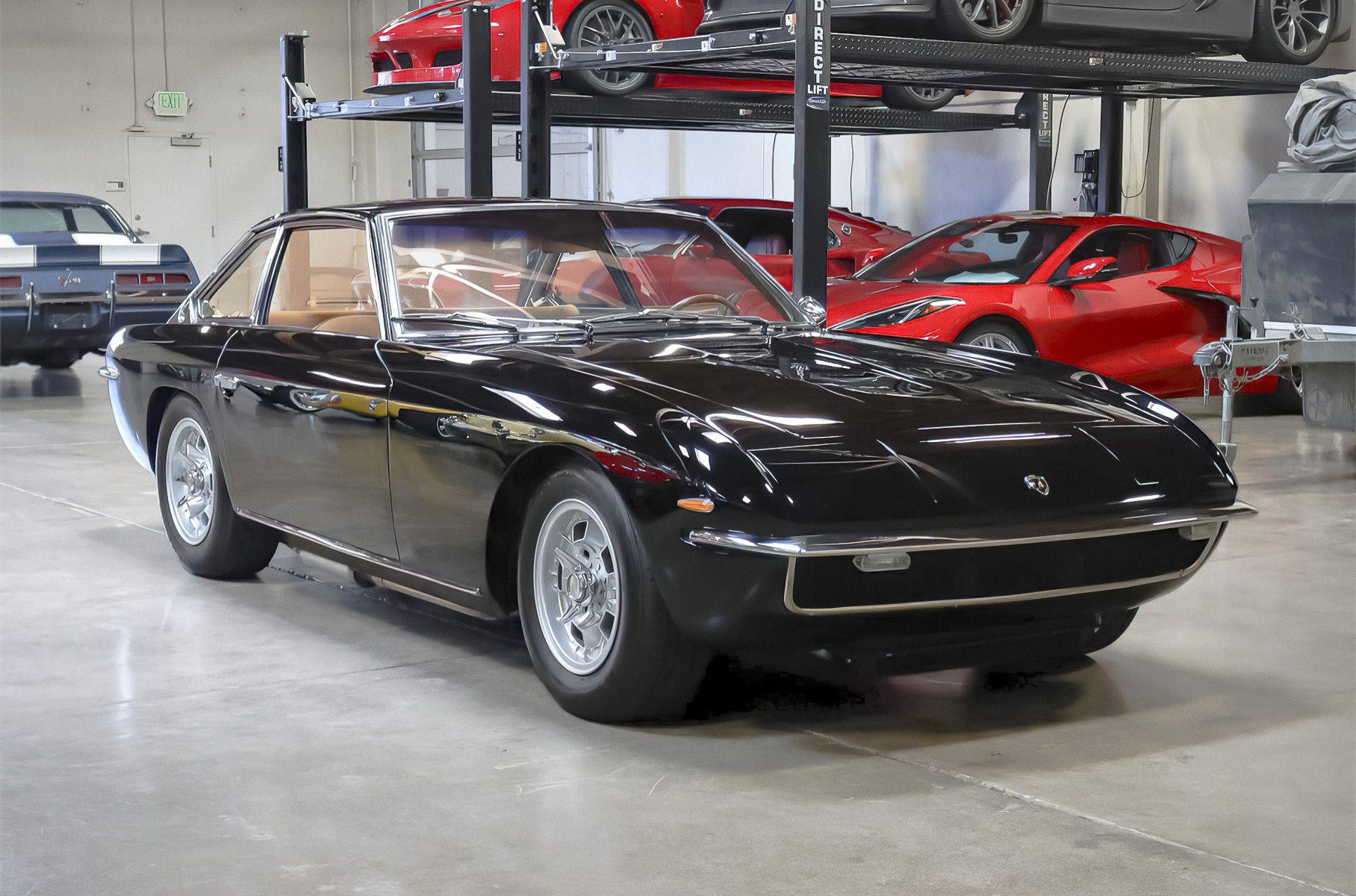 Четырехместный 54-летний Lamborghini Islero выставили на продажу
