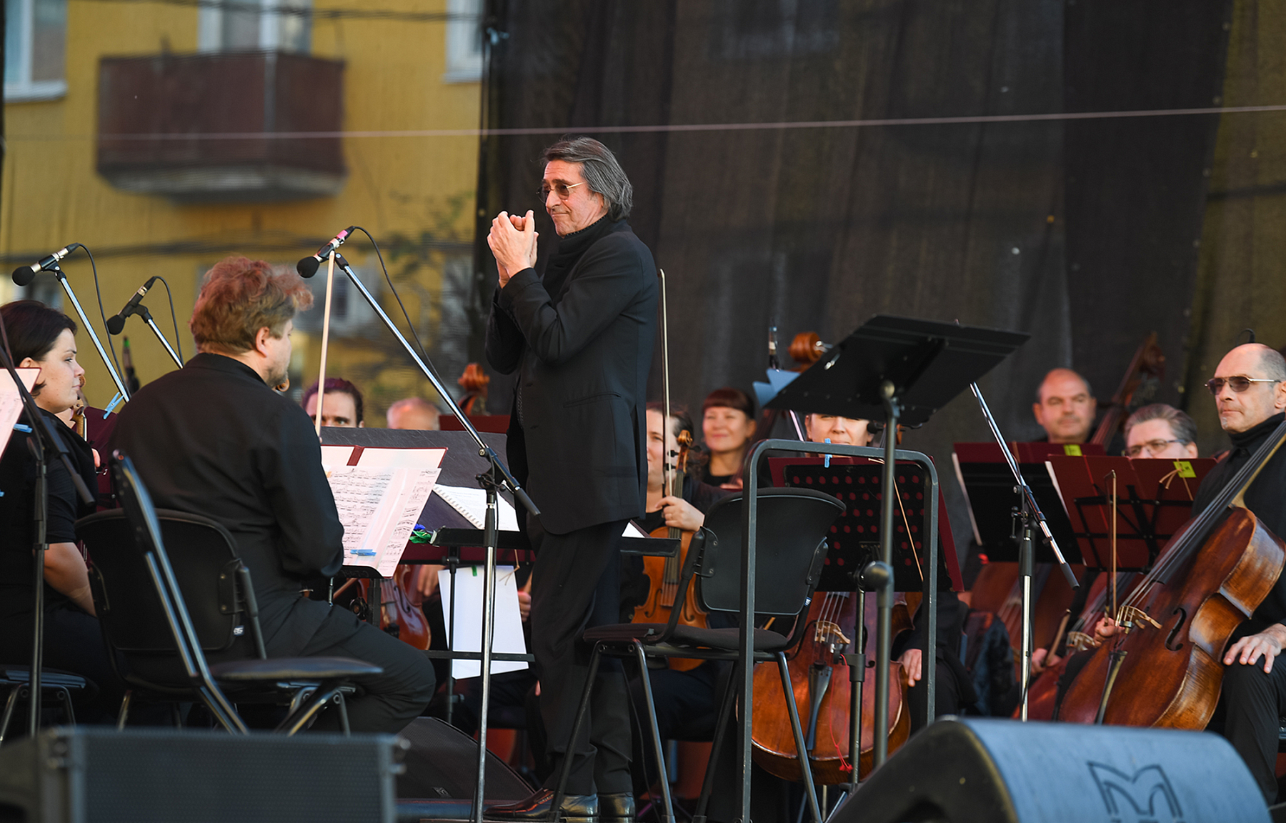 Фестиваль искусств: В Твери под открытым небом прошел концерт оркестра Юрия Башмета