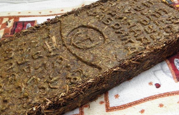 Многие называли плиточный чаем низшего качества/ фото: Pinterest .com