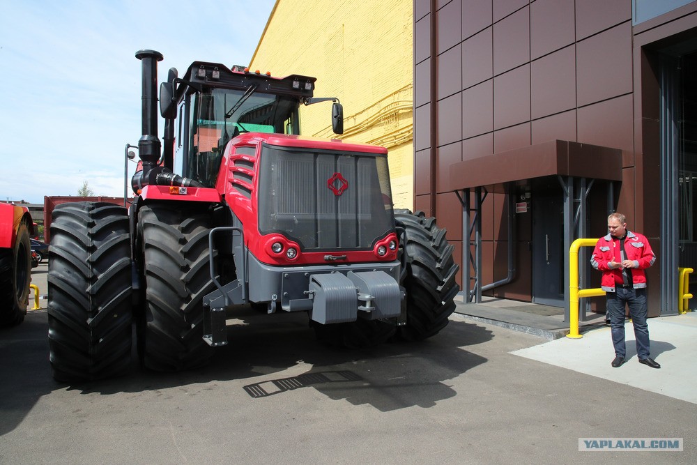 В Петербурге запустили в серийное производство «Кировец» К-7 В Петербурге запустили в серийное производство «Кировец» К-7 машины,НОВОСТИ,Россия