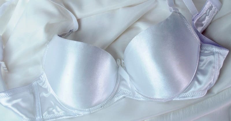 Как отбелить посеревший бюстгальтер? 5 простых домашних способов советы