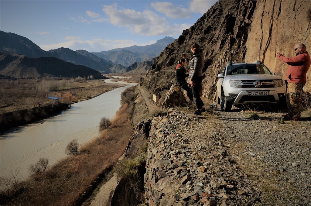 Какие опасности таят в себе пограничные районы Ирана и Армении 