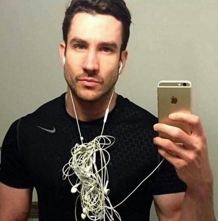 25 кадров из нашей жизни, которые всех раздражают 