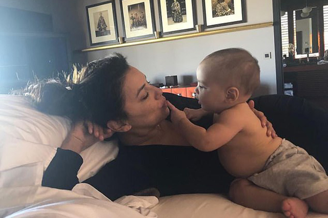 Ева Лонгория отдыхает с мужем и сыном на Карибах Экстерьер