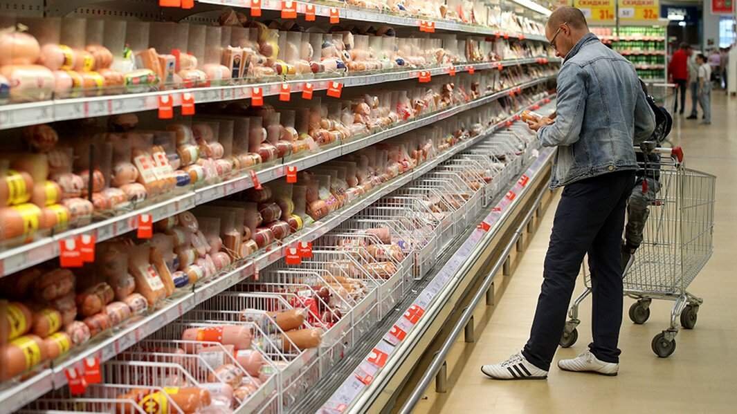 Рынок ждет. Супермаркет. Супермаркет продукты. Различные товары в супермаркетах. Российские ритейлеры.