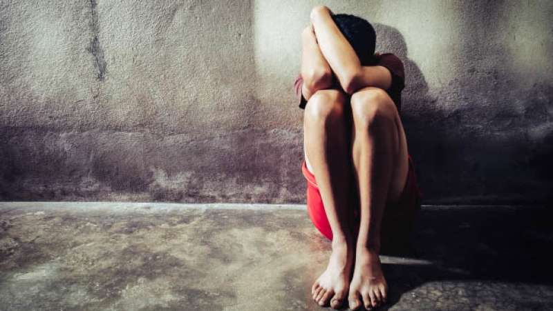 Возвращавшийся из тюрьмы вор изнасиловал хозяйку дома при ее слепом муже в Тотьме