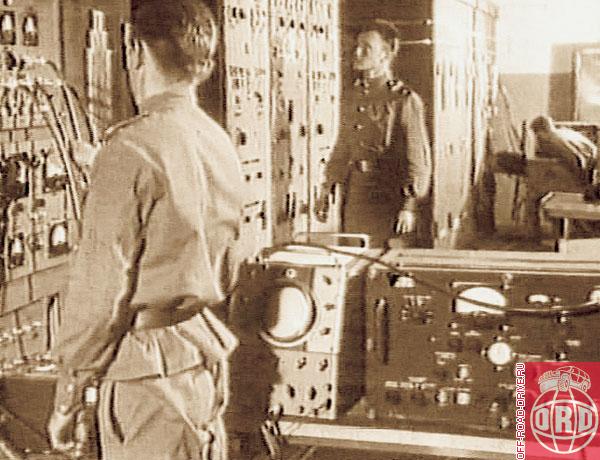 Боевой пульт на экспериментальном комплексе. Именно здесь отлаживалась и тестировалась вся аппаратура. На действующих ЦРН было все то же самое, но располагалось немного иначе.