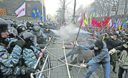 Летнее обострение: Все украинцы – бандеровцы... и Крым