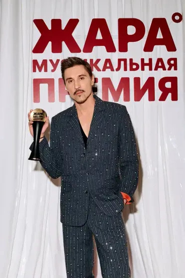 Алсу, Дима Билан, Сергей Лазарев, Полина Гагарина, Джиган, Кети Топурия и Клава Кока посетили премию 