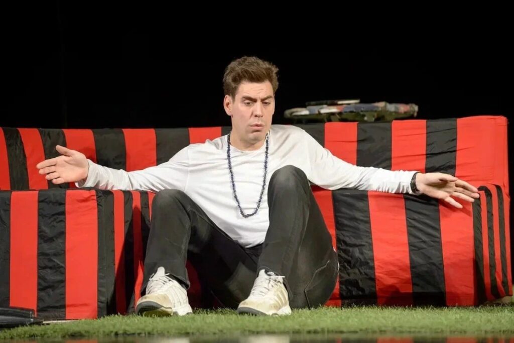 Суд оштрафовал актера Дюжева