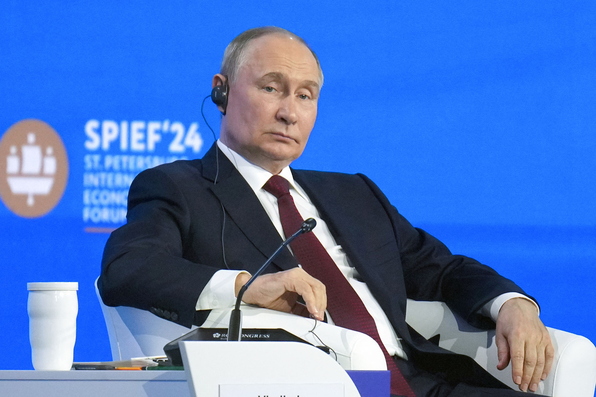 Владимир Путин на пленарном заседании ПМЭФ-2024