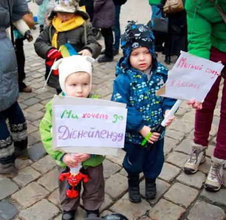 Летнее обострение: Все украинцы – бандеровцы... и Крым