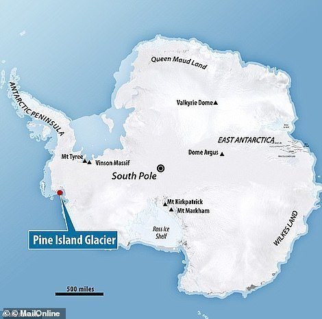 NASA: от Антарктиды откололся гигантский айсберг природа, nasa