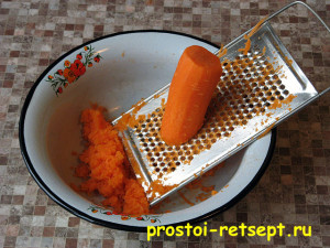 блюдо из фарша: натереть морковь