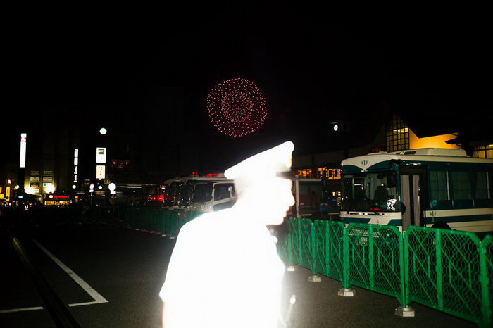 Уличная фотография Shin Noguchi. Очень интересные и остроумные фотографии Японии 