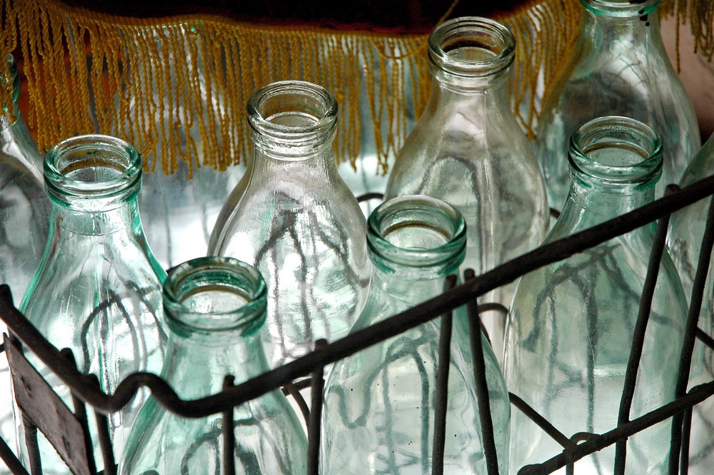 Бутылки из-под молока в Музее Сааремаа