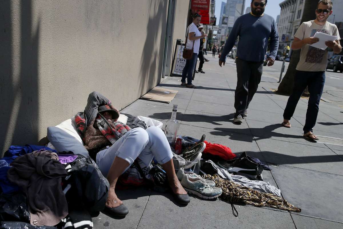 Империя боли: сага об эпидемии опиоидов в США Империя боли: сага об эпидемии опиоидов в США расследование