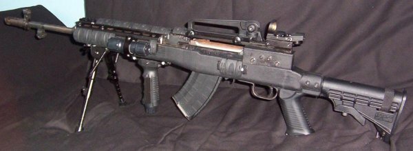 Тюнинг СКС в стиле американского карабина Colt M4A1