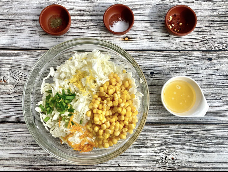 Очень вкусный салат из пекинской капусты. Для тех, кто следит за весом Очень вкусный салат из пекинской капусты. Для тех, кто следит за весом салат, чтобы, нарезаем, цедра, делаем, масла, растительного, ложка, столовая, заправку, рецепт, лукаТеперь, однодва, салатаМелко, сбалансировать, сладостью, умеренной, обладал, зеленого, небольшого