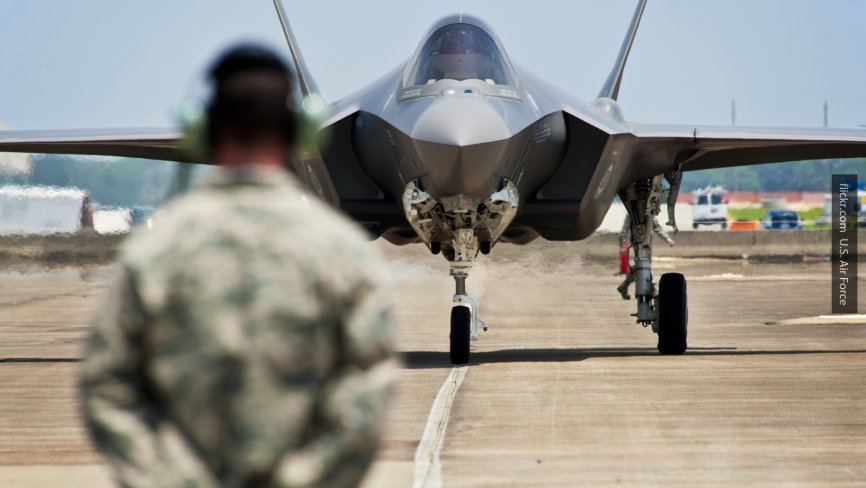 Что не так с F-35 : самый дорогой истребитель 5-го поколения дефективен?