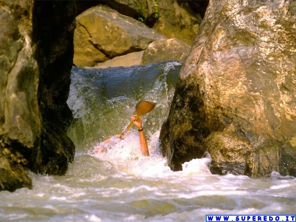 nearly drowning kayaker