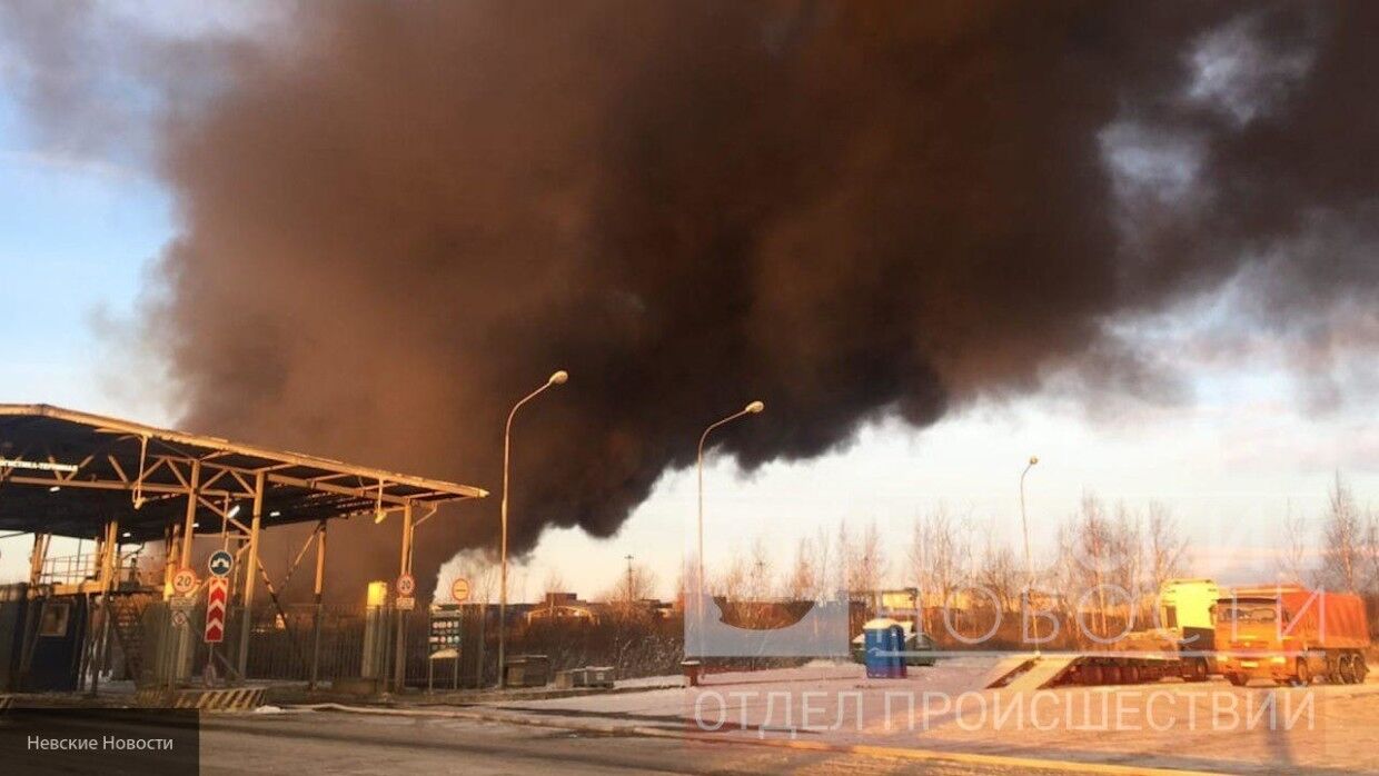 Пожар в шушарах поджог. Пожар на Московском шоссе. Пожар в строительном ангаре на Красносельском шоссе. Пожар в Шушарах 7 ноября. Фото пожар Шушары.