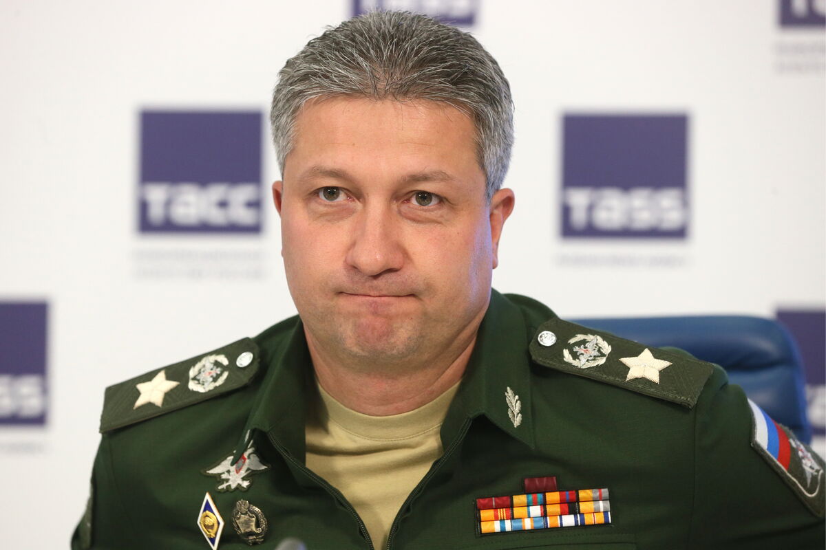 Задержанный замминистра обороны Иванов днем присутствовал на заседании коллегии