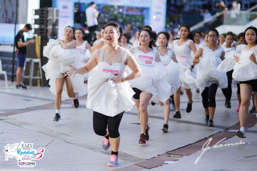 Running of the Brides: забег невест в Бангкоке интересное,конкурсы,мир,развлечения