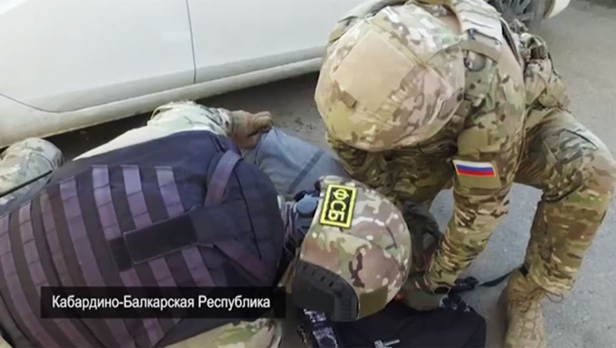 ФСБ сообщила о задержаниях десятков подпольных оружейников