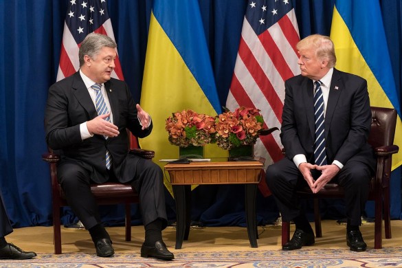Петр Порошенко и Дональд Трамп. Фото: GLOBAL LOOK press/Shealah Craighead